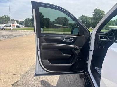 2023 Chevrolet Suburban RST