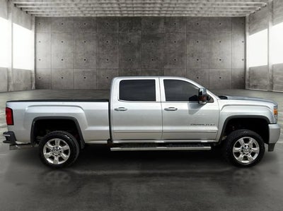 2019 GMC Sierra 2500 HD Denali