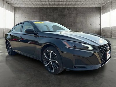 2025 Nissan Altima SR