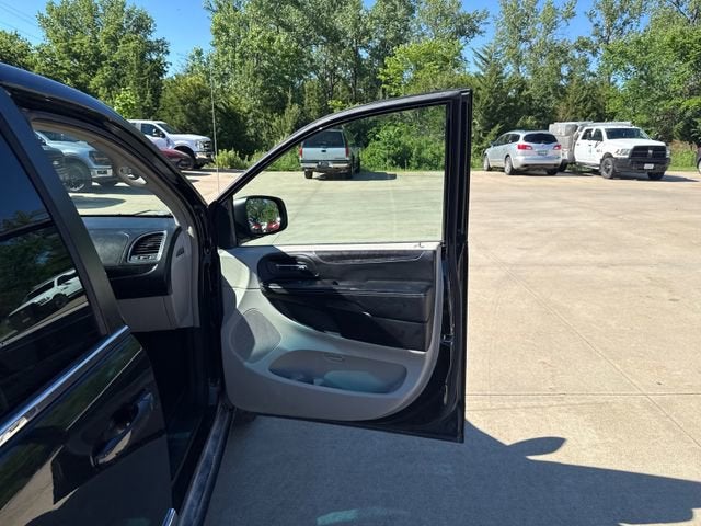 2015 Chrysler Town & Country Touring