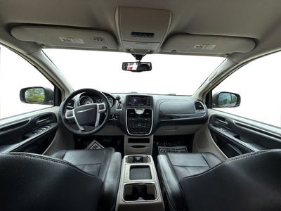 2015 Chrysler Town & Country Touring-L