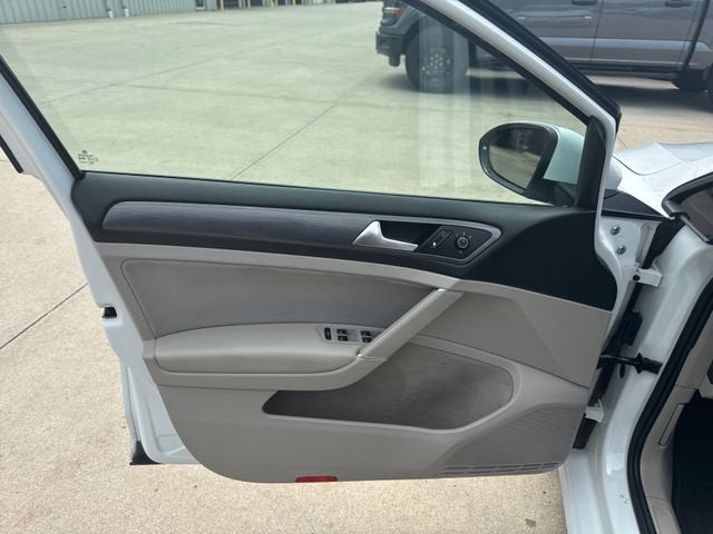 2018 Volkswagen Golf S