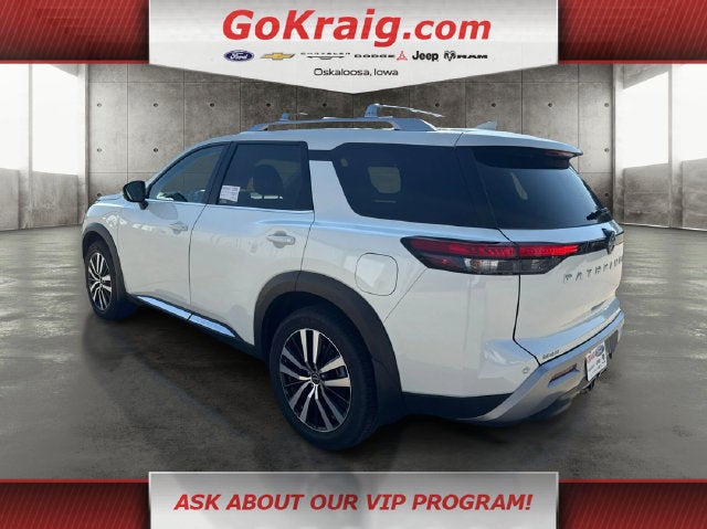 2023 Nissan Pathfinder Platinum